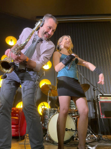 Zespół muzyczny Kraków. Zespół coverowy. Zespół na event, imprezę firmową i wesele.