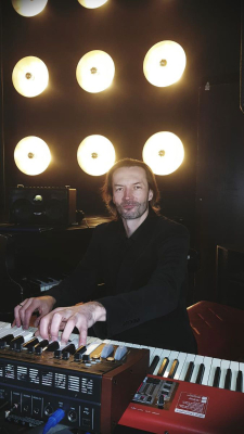 Zespół muzyczny na imprezy Kraków. Jarema Pogwizd - piano.