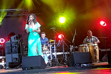 gwiazda muzyczna na impreze lub spektakularny support koncertowy